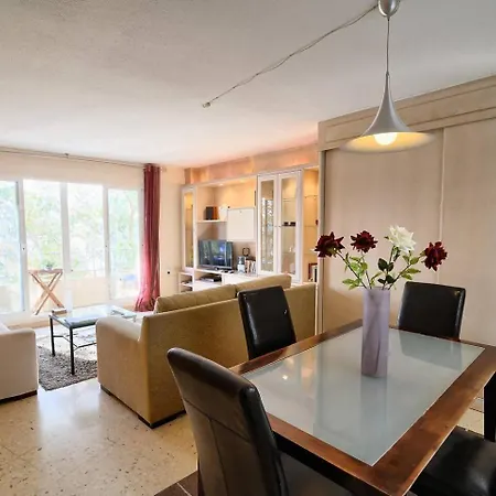 Comfy And Luminous With Balcony Βαλένθια