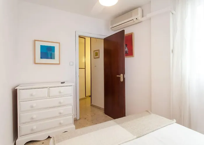 Comfy And Luminous With Balcony * Valencia